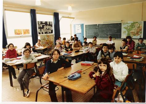 Photo De Classe CM 2 De 1982 ECOLE GALLIENI Copains D Avant