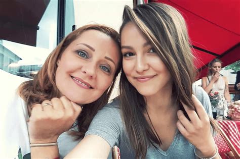 Elena Lasconi e fermă Susține parteneriatul civil între persoane de același sex contrar