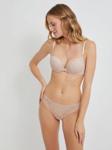 Трусы стринг жен Vikka бежевый Infinity Lingerie