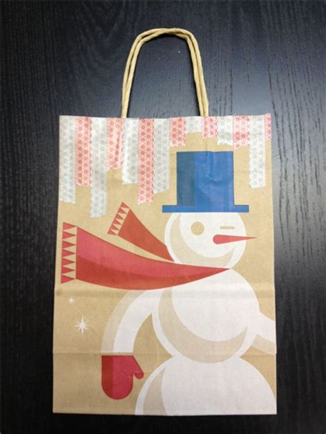 Christmas crafts: Christmas Paper Bag Makeover | modeS Blog