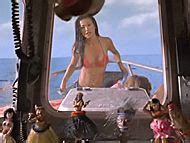 Naked Sung Hi Lee In National Lampoon S Christmas Vacation 2