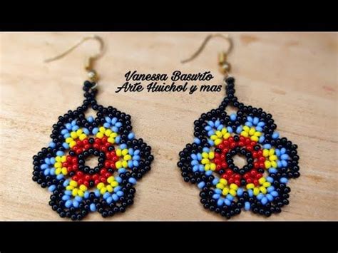 Aretes De Chaquiras Mostaciillas En Forma De Flor Azul Vanessa Basurto