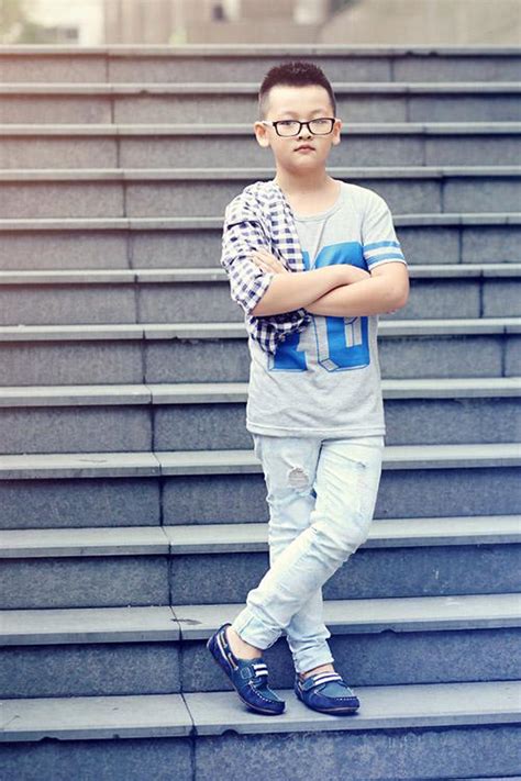 Con trai siêu mẫu Anh Thư lớn phổng phao điển trai như hot boy dù mới 11 tuổi