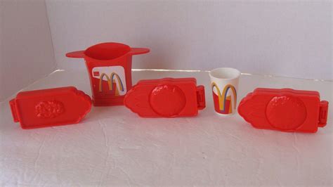 Play doh McDonald's Happy Meal Chicken Nugget Hamburger French Fries ...