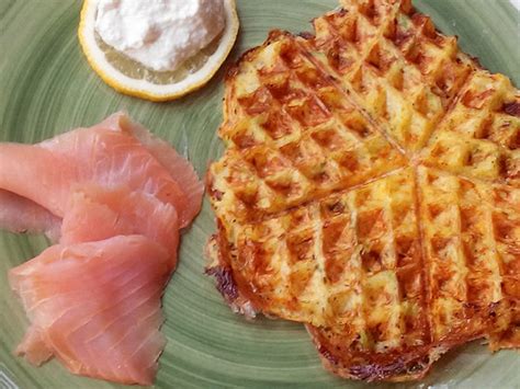 Kartoffelwaffeln Mit Ger Uchertem Lachs Und Sahnemeerrettich Von