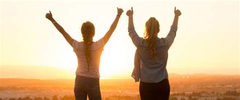 10 Ways How Sustainable Traveling Inspires Women Ecobnb
