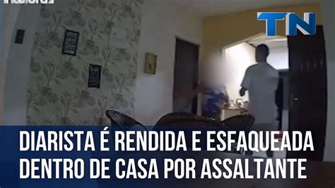 Diarista é rendida e esfaqueada dentro de casa por assaltante na Grande