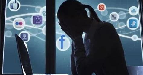 44enne Del Materano Arrestato Dai Carabinieri Per Revenge Porn E Stalking Una Donna Rifiuta Di