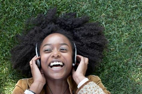 How To Talk To A Woman Who Is Wearing Headphones Might Be The Most