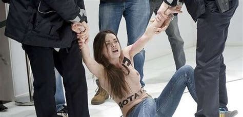 Putin Meets Femen Activists In Hannover ZB Porn