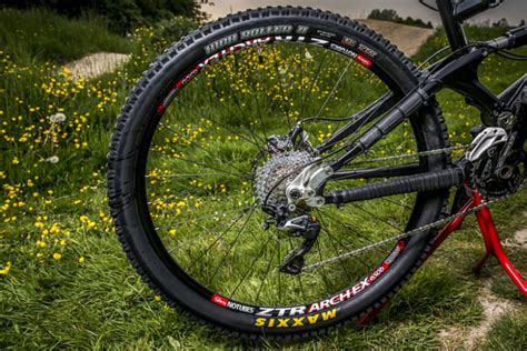 PRODUCTS TESTED MAXXIS HIGH ROLLER 2 | ENDURO Mountainbike Magazine