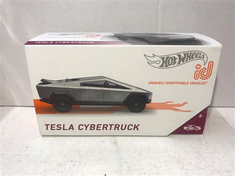 Hot wheels Hotwheels id Tesla Cybertruck cyber truck 興趣及遊戲 玩具 遊戲類 Carousell