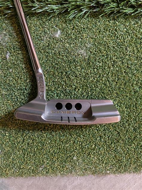 Used Mens Scotty Cameron Right Handed Blade Select Newport 25 Putter