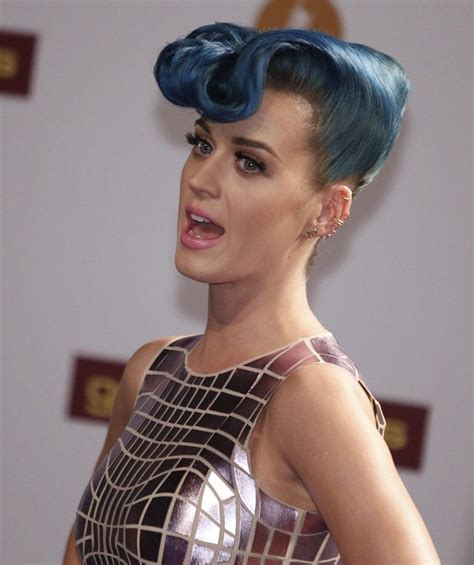 Katy Perry Dazzles at Echo Music Awards Ceremony (PHOTOS) | IBTimes