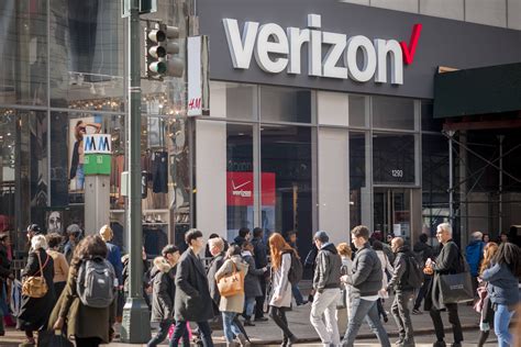 New York City Sues Verizon Over Fiber-Optic Cable Coverage - WSJ