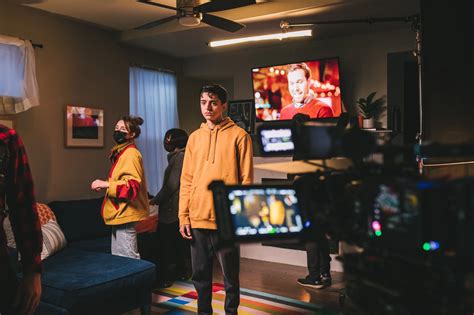 What Happens Behind the Scenes of a Musician's Live Show 5