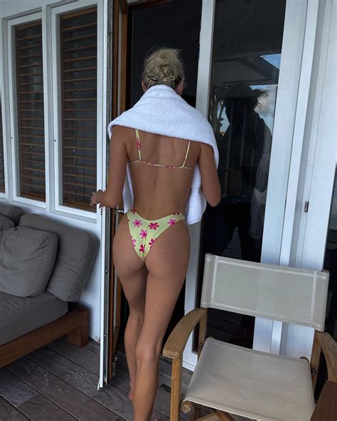 Model Crush Elsa Hosk Bikini