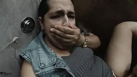 Lesbensex im öffentlichen badezimmer geile milf porno auf spanisch xHamster