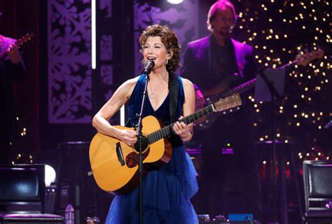 Amy Grant Defends Decision To Host Niece S Same Sex Wedding Entertainment