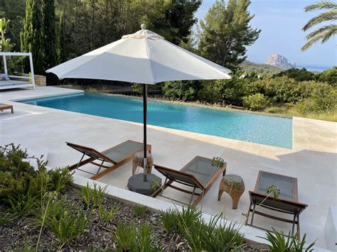 Ibiza | VIP Services | Niche Travel Guides