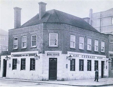 An Old Photo Of The George Oub Then The Boatman Pub In Jamaica Road