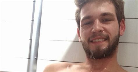 Amantes Del Porno Gay La Verga Jugosa Y Mojadita De Un Macho Guapo Barbudo