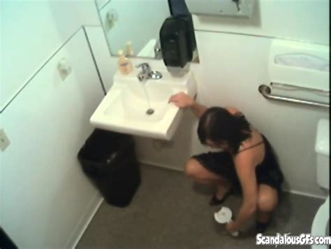 Kinky Amateur Pissing In Restroom