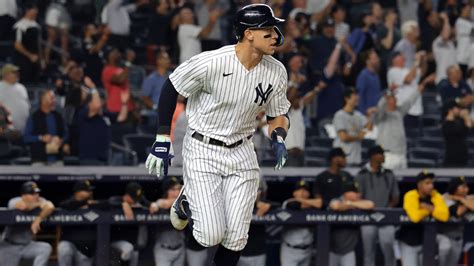 Aaron Judge Ties Babe Ruth With 60th Home Run Sets Up Giancarlo Stanton Walk Off Slam In