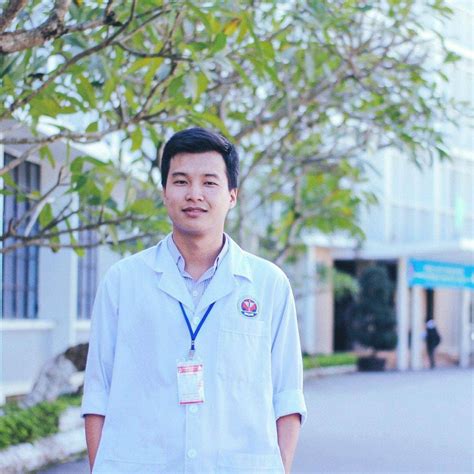 Sinh viên ngành Y Chôn vùi chục năm thanh xuân theo đuổi một ngành hot hái ra tiền nhưng không