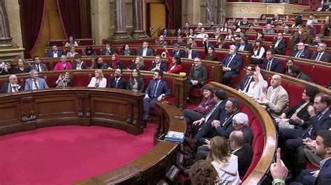 El Psc Ganaría Las Elecciones Catalanas Mejorando Con 34 40 Escaños Y