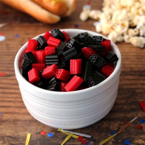 Red Vines Original Red And Black Licorice Mixed Bites 8 Oz Ralphs