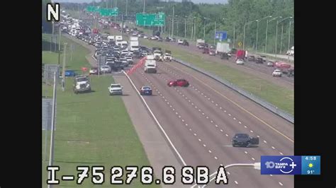 Man killed in crash involving 5 vehicles on southbound I-75 | wtsp.com