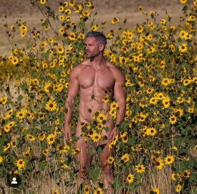 Bare Naked Nude Men Tumblr Tumbex