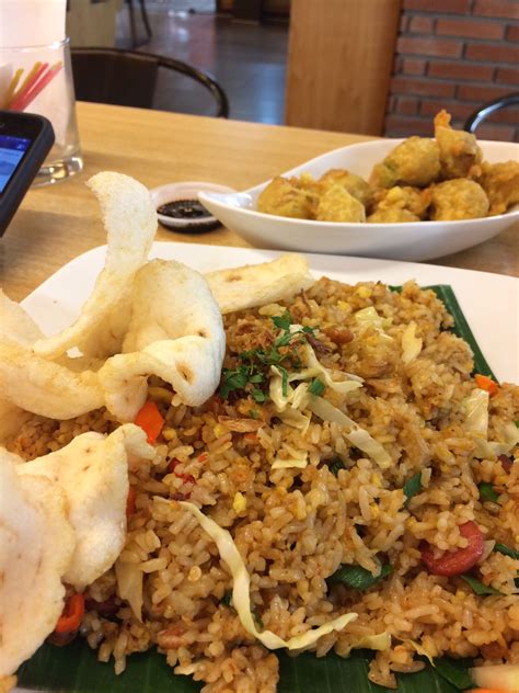 Nasi Goreng Gila At Tea House Tong Tji A Spicy Delight 🍽