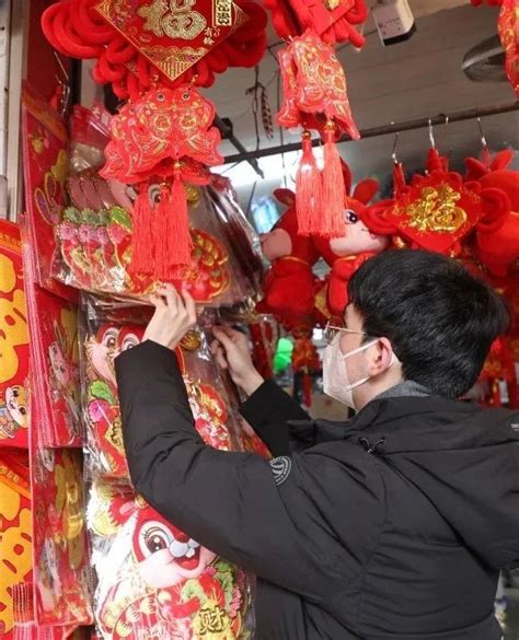 金山年货市场开启“春节模式”！年味菜已进入准备阶段 腾讯新闻