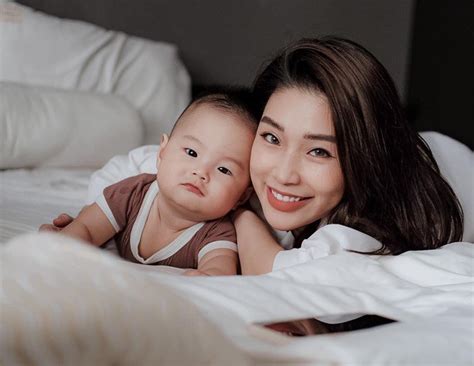 Visual hội nóc nhà của SpaceSpeakers Tóc Tiên ngày càng quyến rũ vợ JustaTee là hot girl