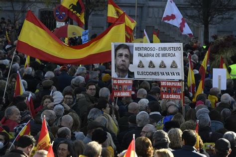 Miles De Personas Claman Contra El Gobierno De S Nchez En Madrid Fotos