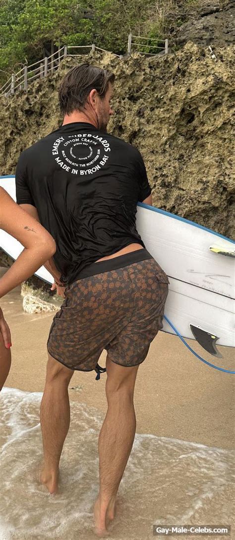 Chris Hemsworth Exposing His Tight Ass Gay Male Celebs