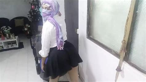 Real Hot Arab MILF In School Outfit Masturbates And Squirts To Orgasm In Niqab While Husband