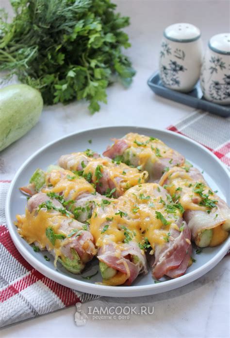 Кабачки с беконом и сыром в духовке — рецепт с фото пошагово