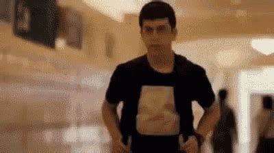 Mc Lovin Superbad GIF - McLovin Superbad Walking - Discover & Share GIFs