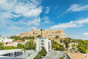 Von Athen mit der Fähre nach Naxos Paros Mykonos und Santorini