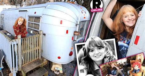 susan richardson     fame opens   battles