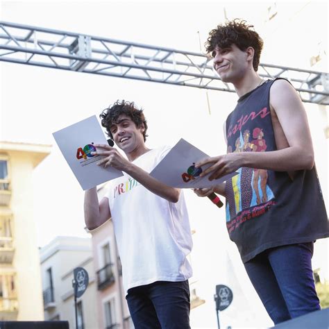 Los Javis lanzan el chupinazo de las Fiestas del Orgullo Gay más milenial