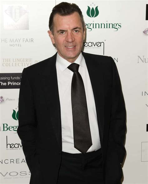 Duncan Bannatyne Net Worth [2025 Update]: Investments & Charity