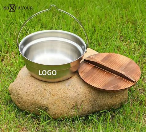 Design Cast Iron Sukiyaki Hot Pot With Wooden Lid Portable Hanging Pot Camping And Camping