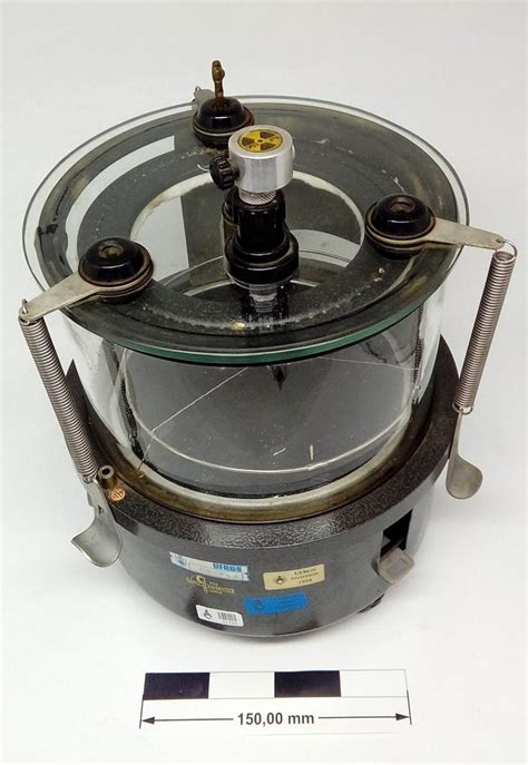 Camara De Nuvens - Câmara de Nuvem - Câmara de Wilson - Museu dos Laboratórios de Ensino ...