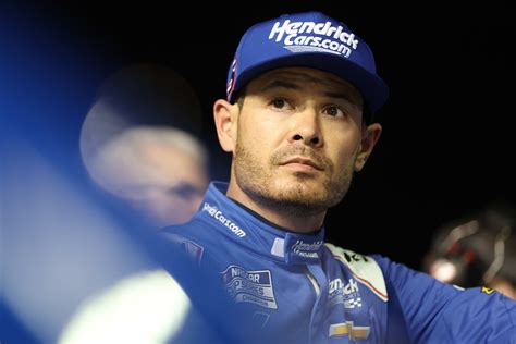 Longtime NASCAR Announcer Has Blunt Message For Kyle Larson - The Spun
