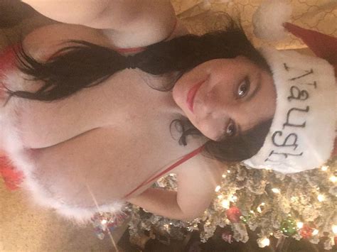 Amazing Chick Lovely Lilith Puts Her Huge Tits On Display Photos