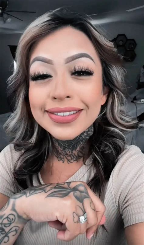 Tattooed Mom Embracing Criticism Of Neck And Face Ink For A Fearless Appearance The Insidexpress